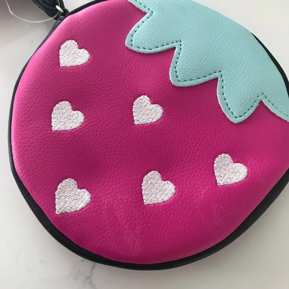 Betsey Johnson Pink Strawberry Wristlet with White Heart Accents NO TAGS - Picture 8 of 8